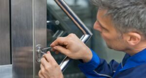 Key Steps to Keep Burglars Out of Your Home locksmith